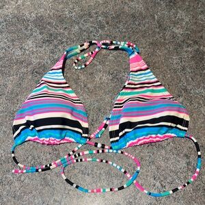Colourful and patterned bikini top. Adjustable with the ties!